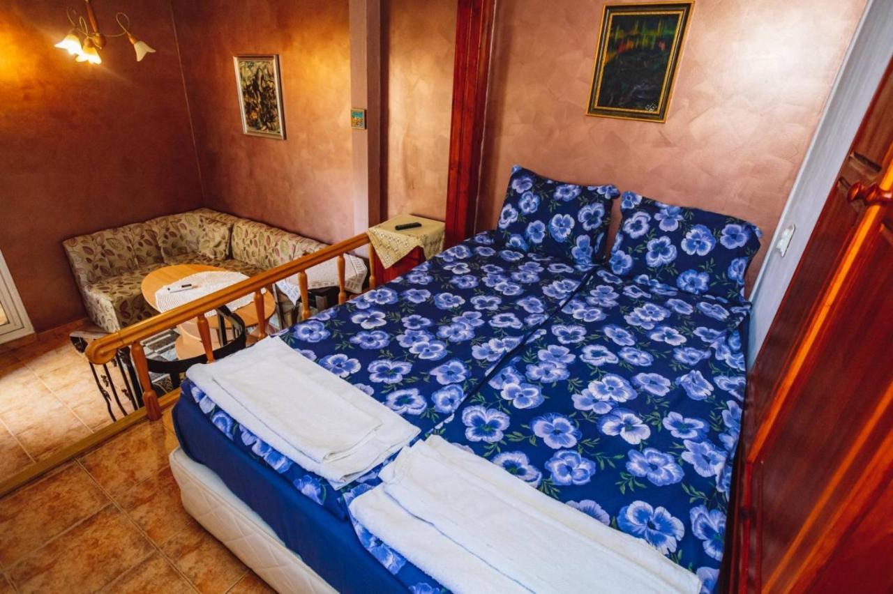 Arbat Guest Rooms Arbanassi Exterior foto