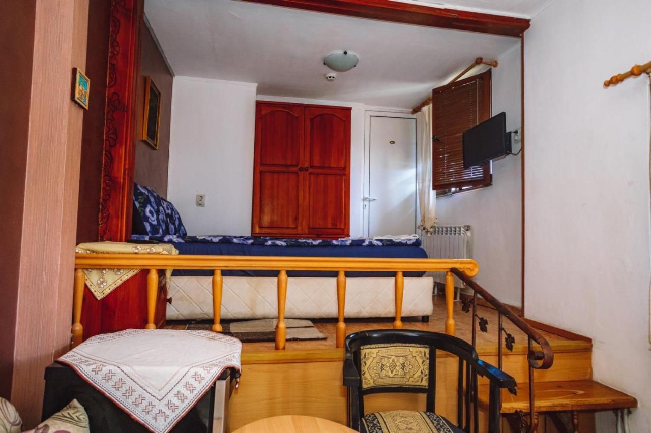 Arbat Guest Rooms Arbanassi Exterior foto